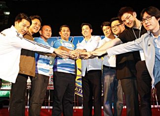 The club board of directors and sponsors join hands as a show of unity for the upcoming Thai Premier League season.